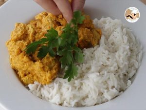 POLLO AL CURRY CON LECHE DE COCO 